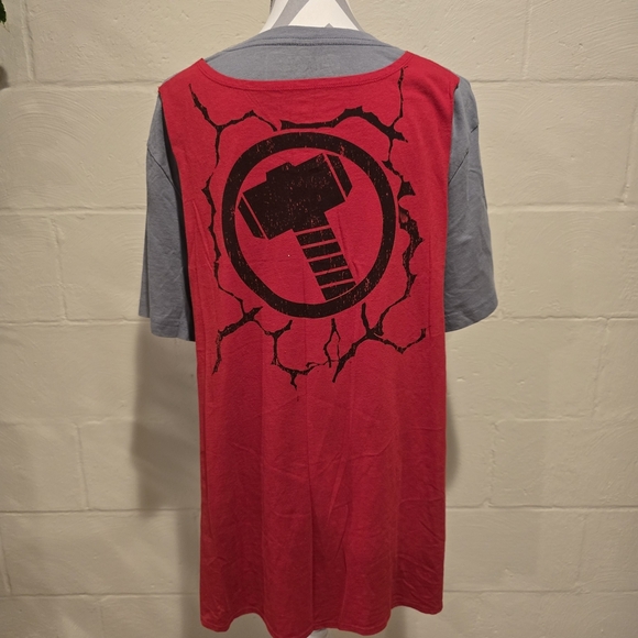 Marvel THOR  Avengers Assemble with Cape design T-Shirt MENS Size XL - Picture 3 of 8
